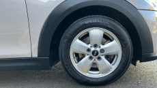 MINI Hatchback 1.5 Cooper Classic 3dr Petrol Hatchback